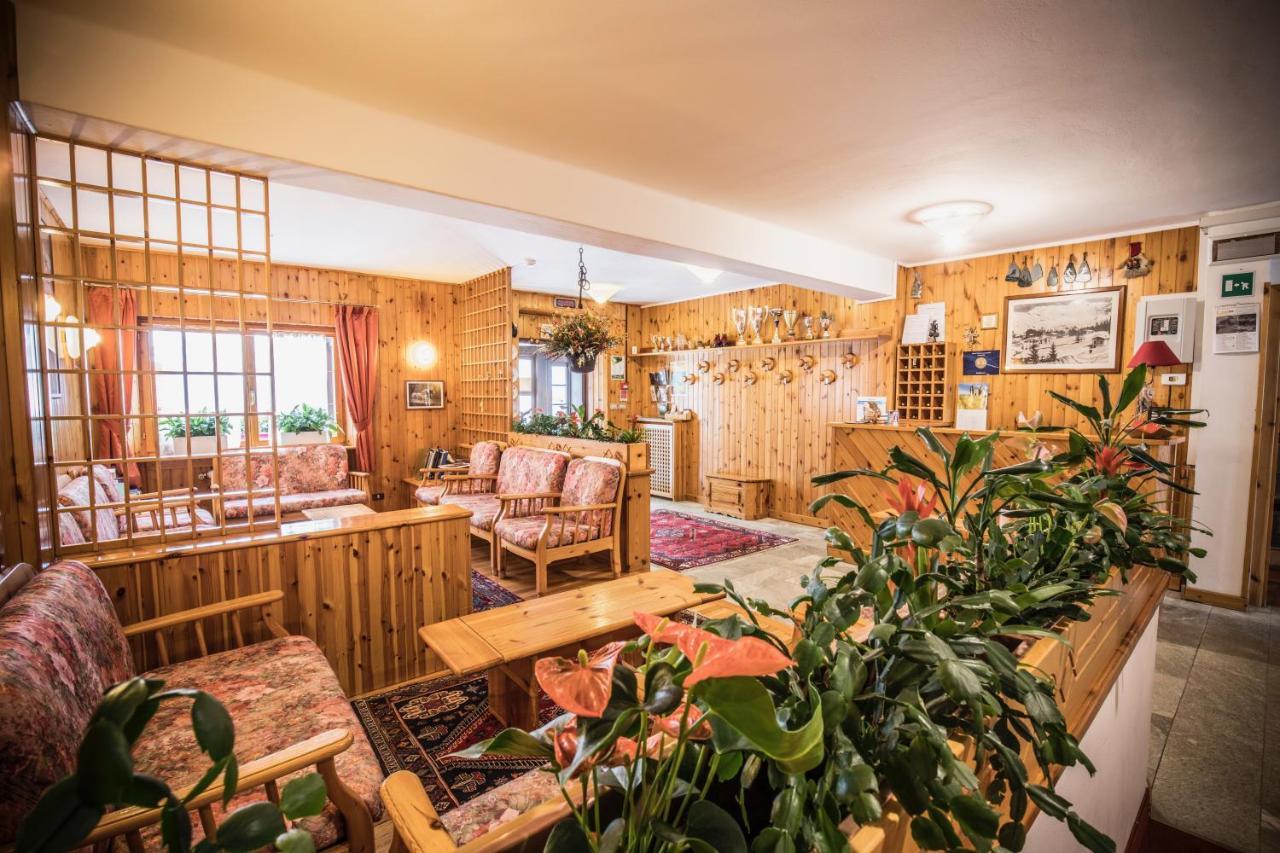 Albergo K2 マデージモ エクステリア 写真